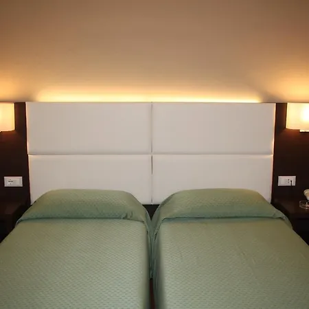 拿破仑酒店 酒店 3*